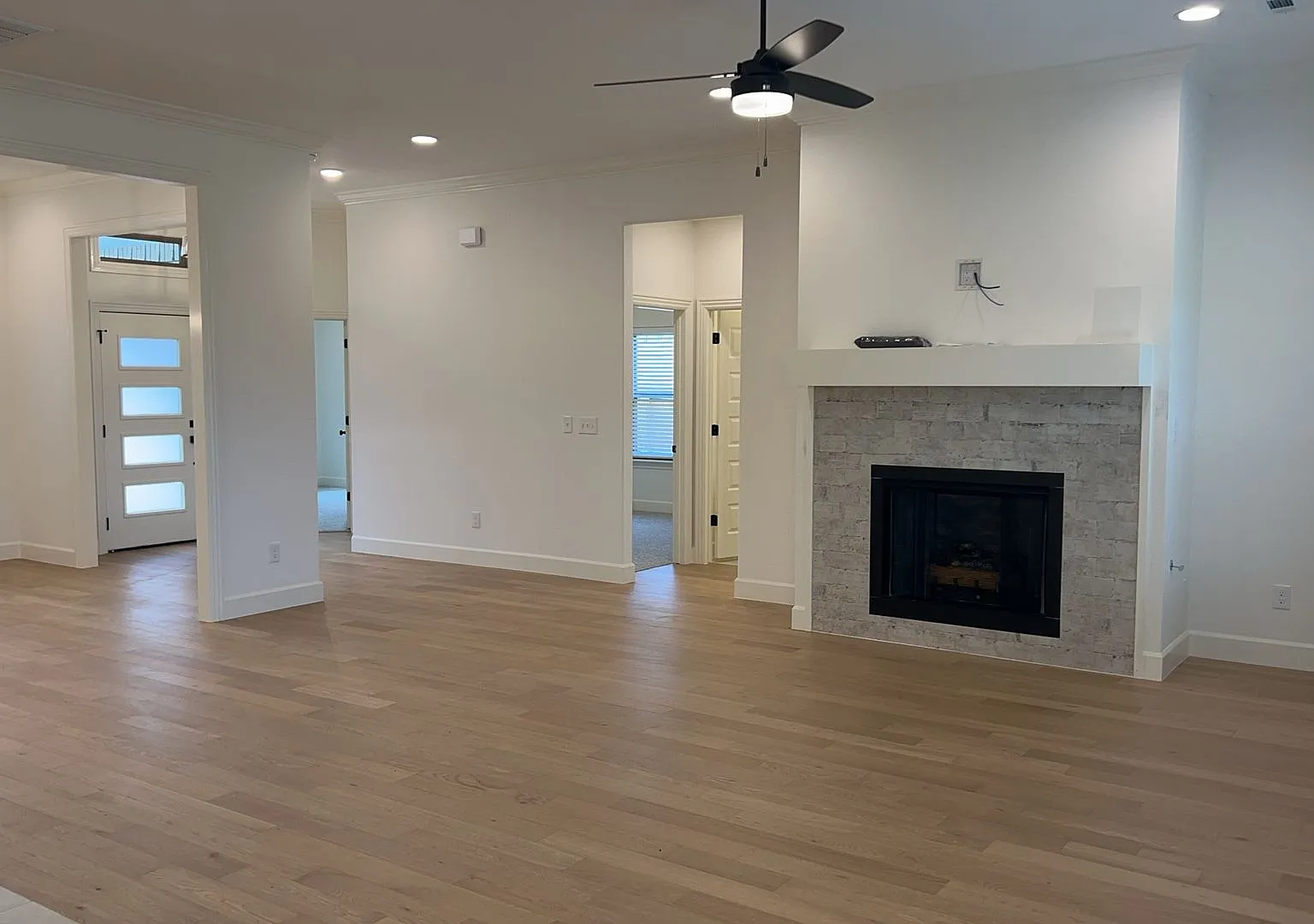 Beautiful new build - available NOW — Photo 4
