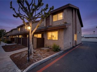 8435 Columbus Ave UNIT 17, North Hills, CA 91343