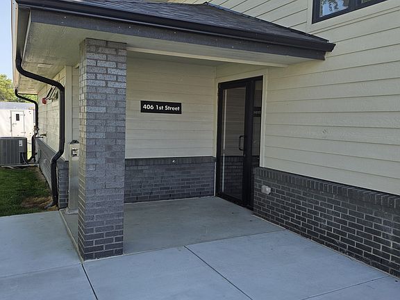 5th image of 406 1st St APT 2B