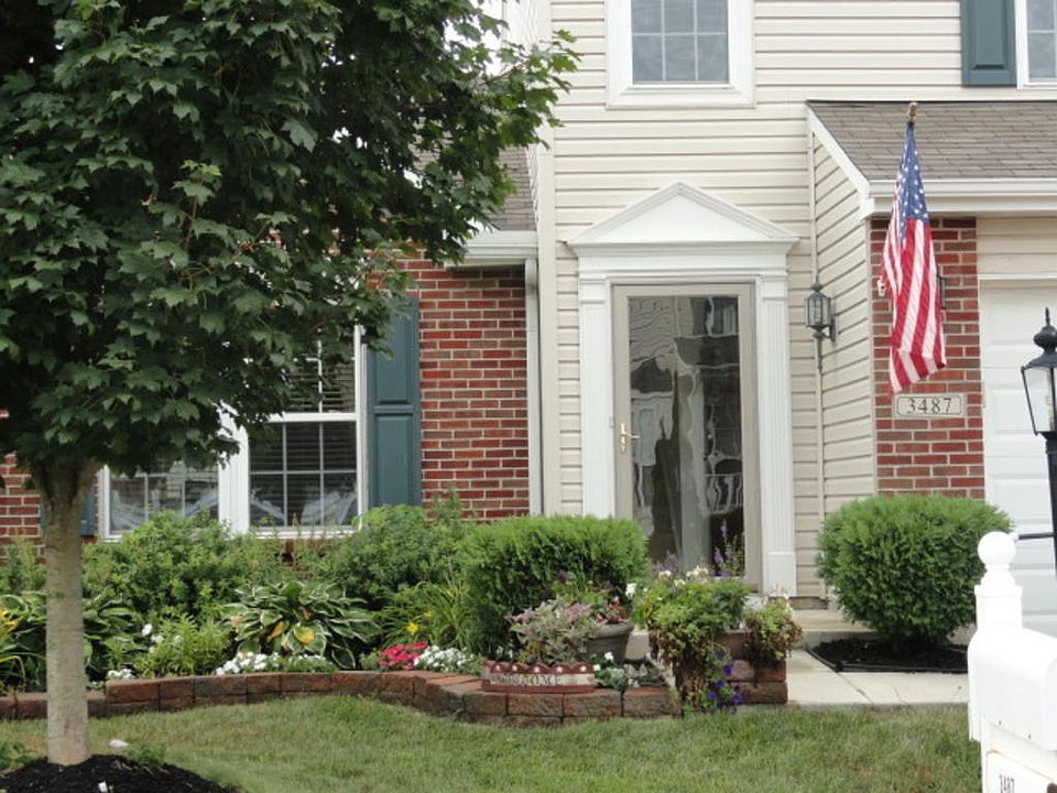 1st image of 3487 King Edward Way
