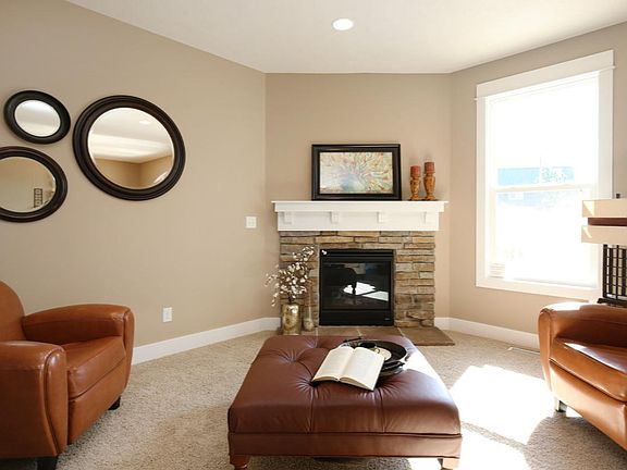 4th image of 2799 Red Bud Dr #4
