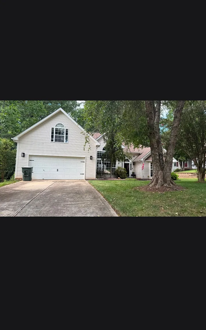 3 bed, 2290 sqft, $2,775 — Photo 1