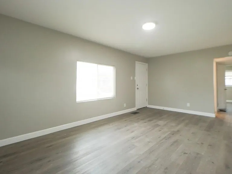 4089 Polk St — Photo 2