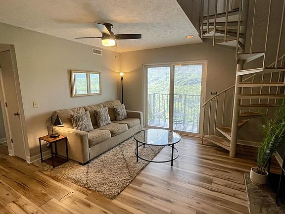 2nd image of 3710 Weber Rd #305-C