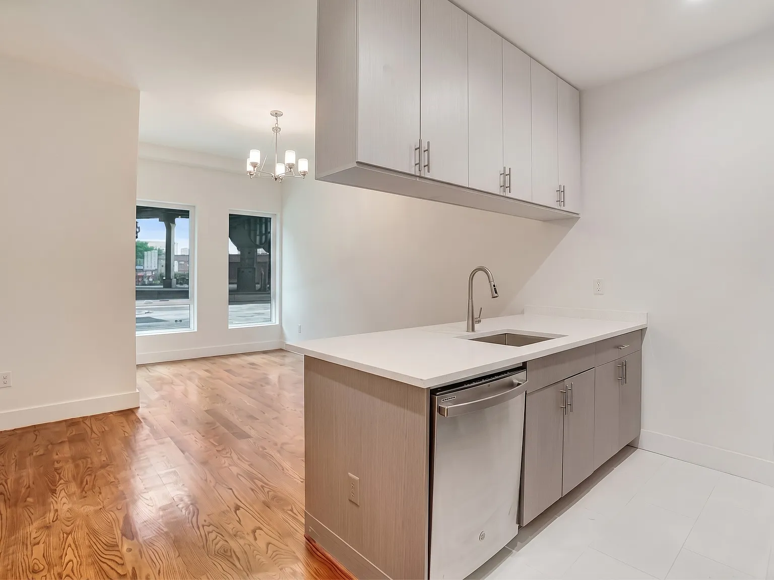 151 West 9th Street — Photo 3