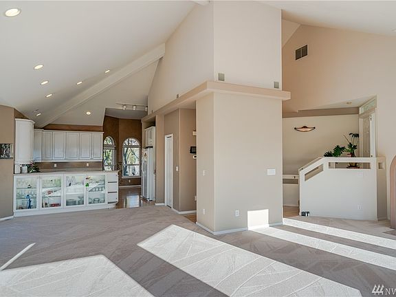4th image of 3945 W Eaglerock Dr