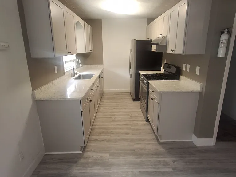 2146 Country Walk Way SE #B — Photo 9