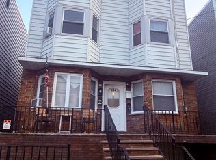 134 W 27th St, Bayonne, NJ 07002