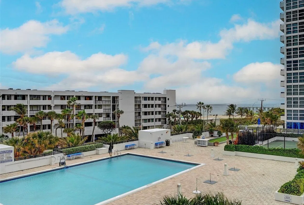 2 bed, 1050 sqft, $3,000 — Photo 4