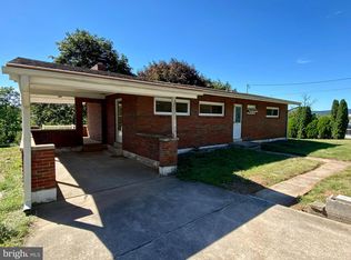 60 Seymour Dr, Myerstown, PA 17067