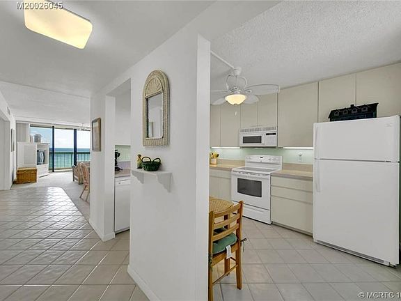 3rd image of 9940 Ocean Dr APT 506