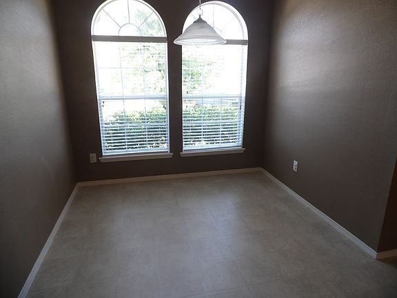 2nd image of 5901 Calloway Dr