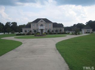 562 Harvell Rd, Coats, NC 27521