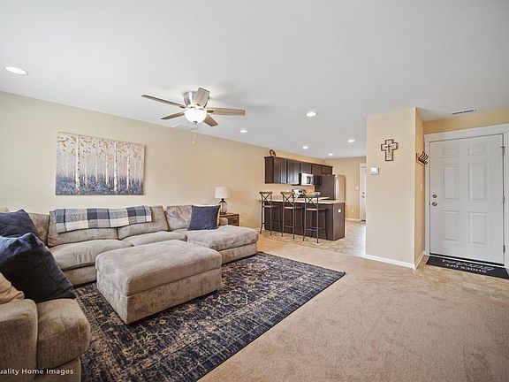 3rd image of 13829 Prospect Dr