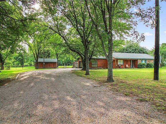 5th image of 190 W Fox Creek Ln