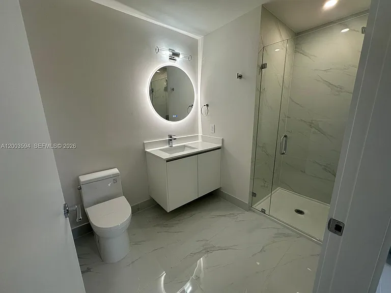 710 NE 29th St #206 — Photo 47
