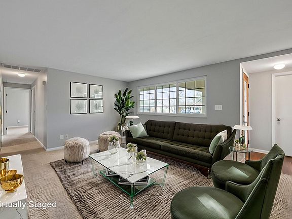 5th image of 3675 Panama Dr