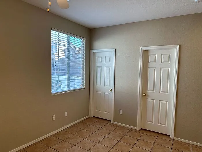 4019 Sparrow Rock St — Photo 4