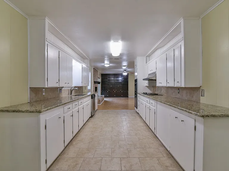 7233 Overhill Rd — Photo 19