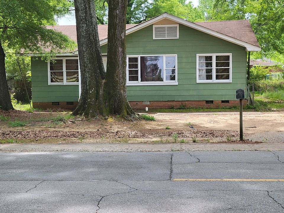 2nd image of 2852 Walker St