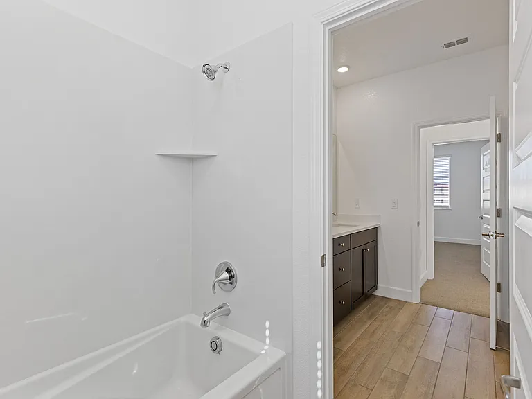 1072 Caraballo Dr — Photo 33