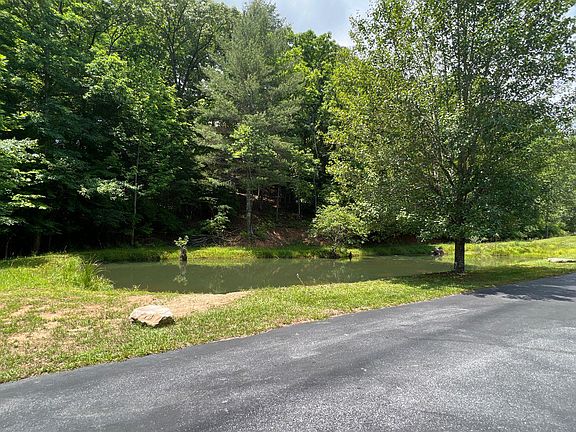 3rd image of 173 Kassey Cir