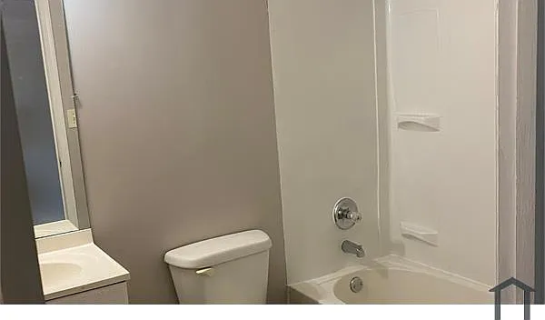 4 bed, $1,400 — Photo 2