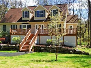 141 Hawthorn Dr, Milford, PA 18337