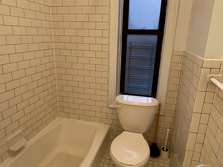 43-33 42nd St #4D — Photo 11