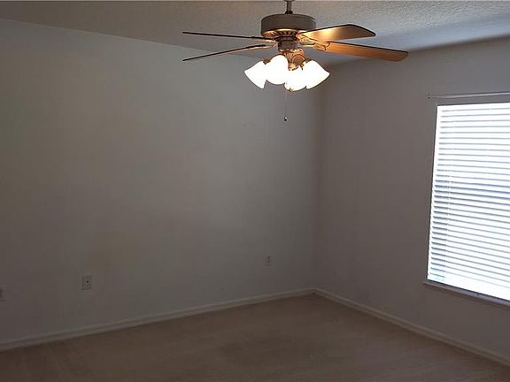 3rd image of 517 Cadiz Dr