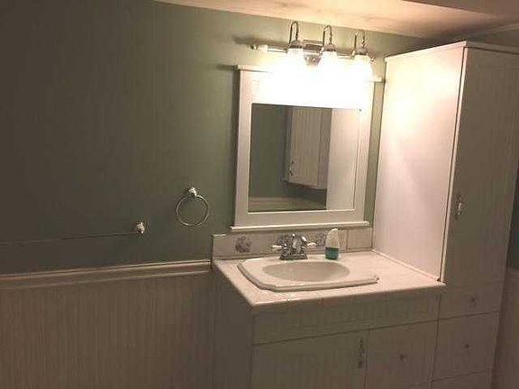 downstairs full bath