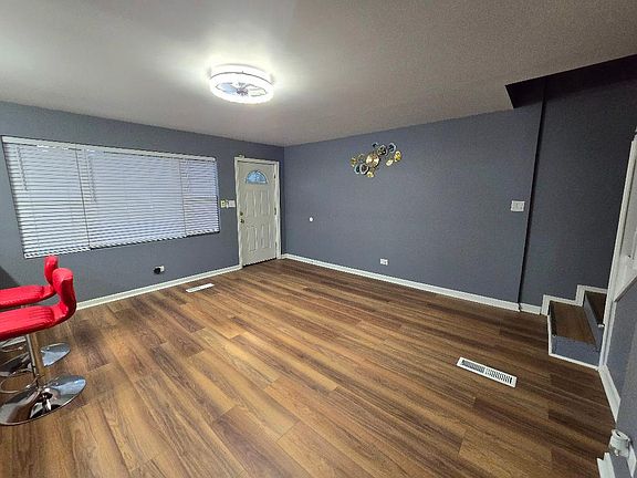 4th image of 8710 S Kingston Ave