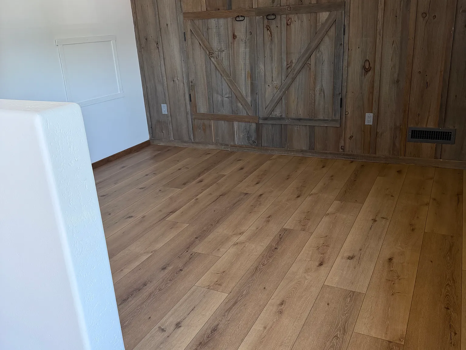 1 bed, 1.5 bath, 2000 sqft, $2,400 — Photo 3