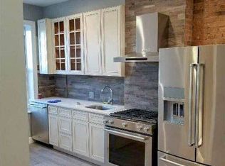 6030 Putnam Ave APT 3L, Flushing, NY 11385