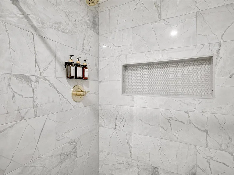 334 Lisa Ln — Photo 21