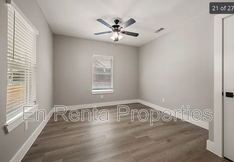 3329 Hemphill St — Photo 22