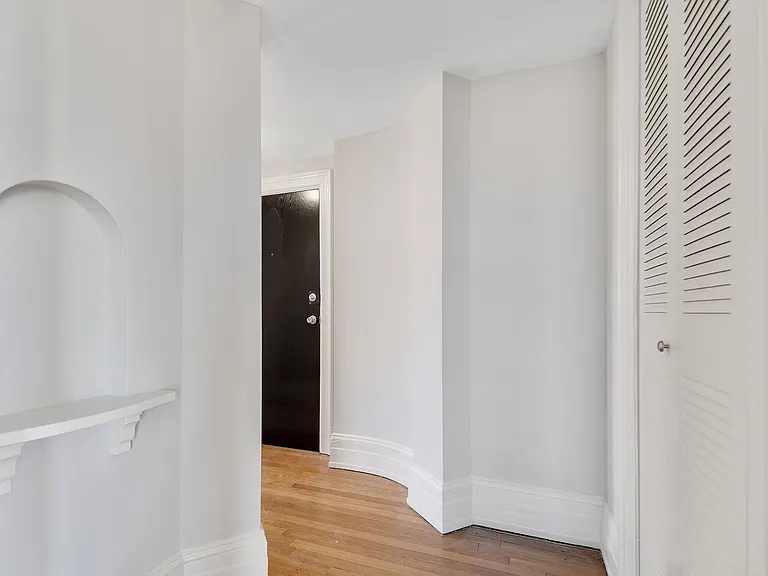Fort Wood Apartments — Photo 53