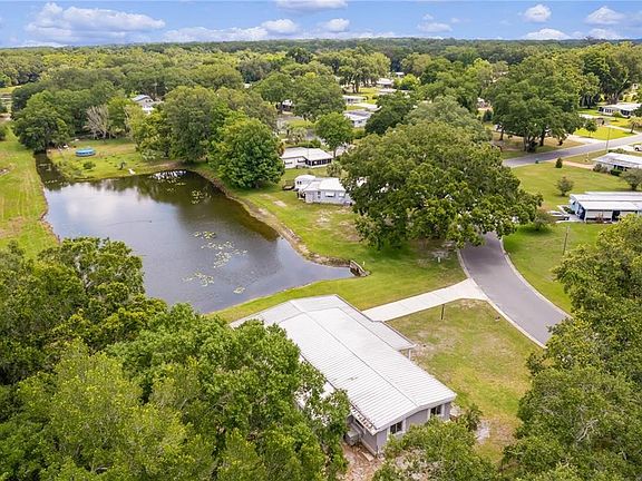 2nd image of 302 Ivanhoe Cir