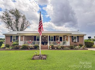 1470 River Hills Ct, Taylorsville, NC 28681