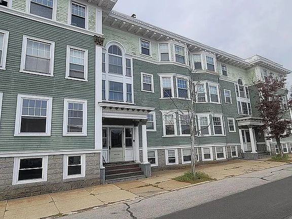 2nd image of 8 Harrison St
