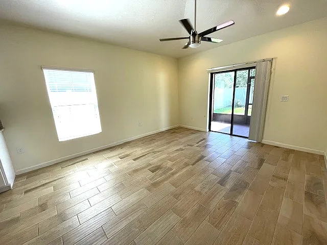 1295 Fuji Dr — Photo 28
