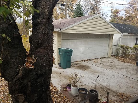 3rd image of 1520 Culver Ave