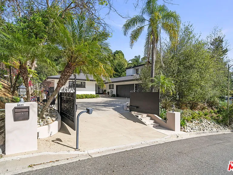 9023 Alto Cedro Dr — Photo 8