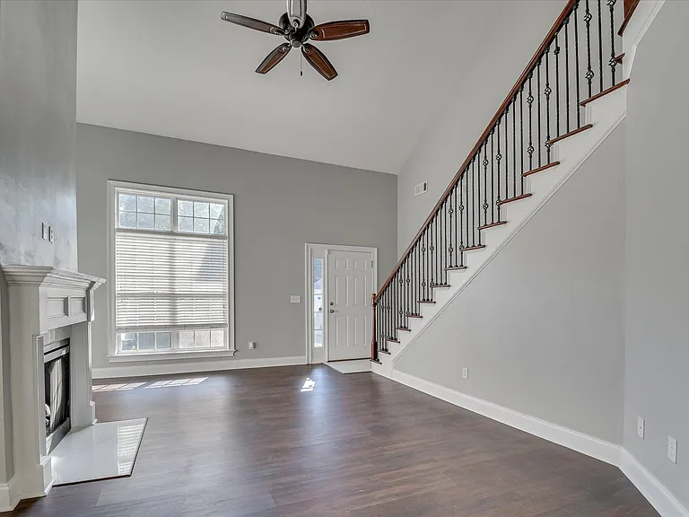 2909 Aylesbury Dr — Photo 7