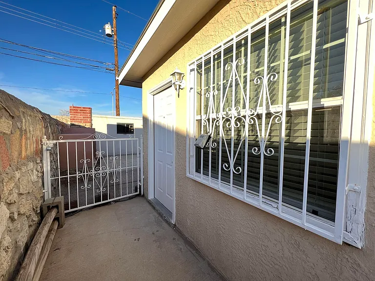 2713 Fir St #B — Photo 3