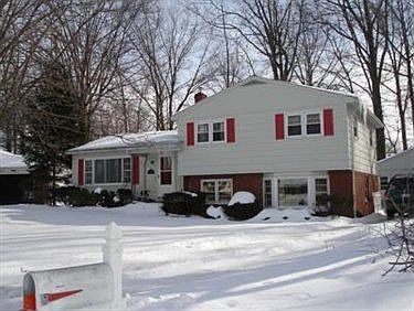 1st image of 2712 Burlingham Dr
