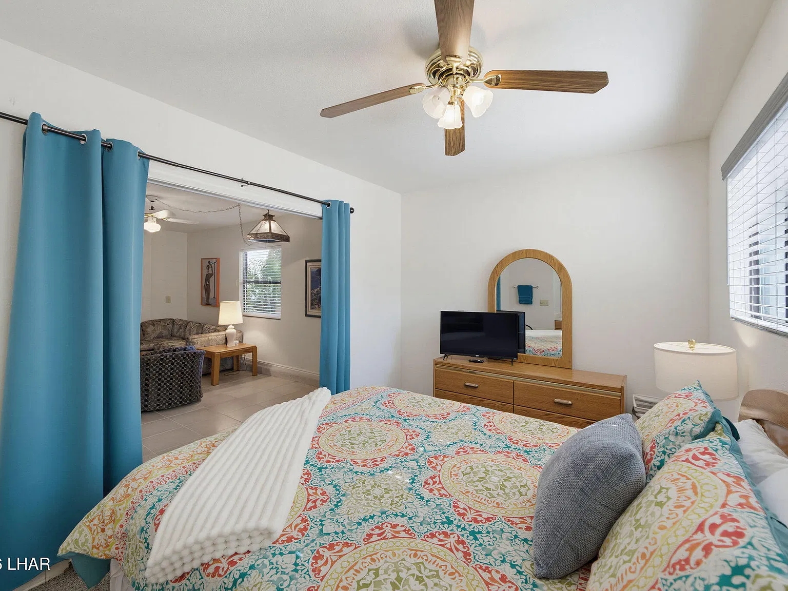 3 bed, 2.0 bath, 2083 sqft, $2,500 — Photo 4