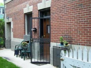 1326 E 56th St, Chicago, IL 60637
