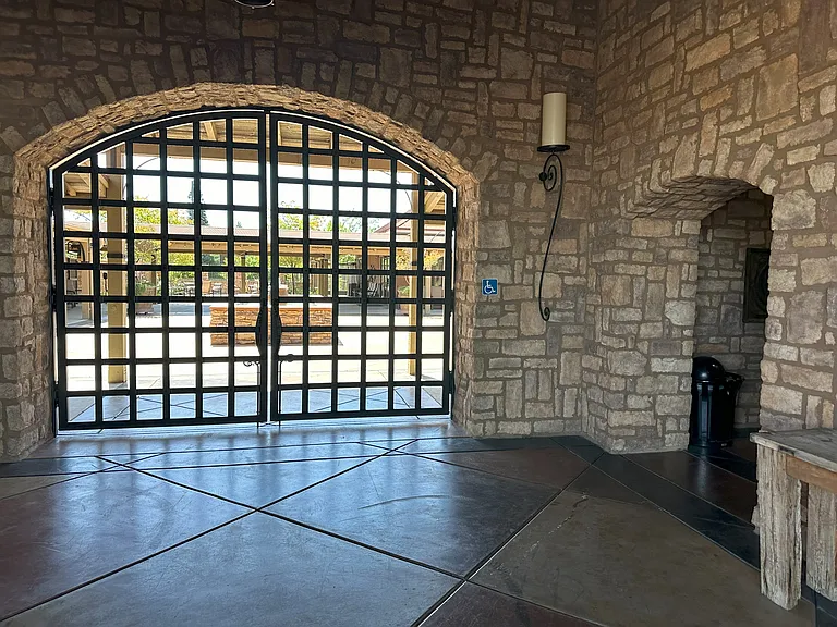 2720 Chuckwagon Ln — Photo 28
