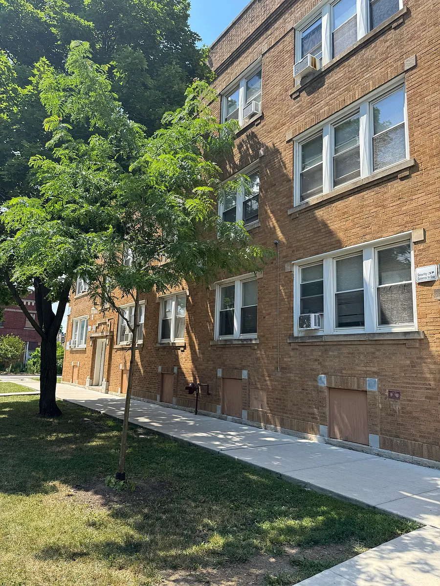 Building Photo - 4258 W Hirsch St #3